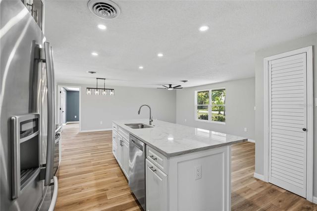 386 CABANA ROAD, Venice, FL 34293