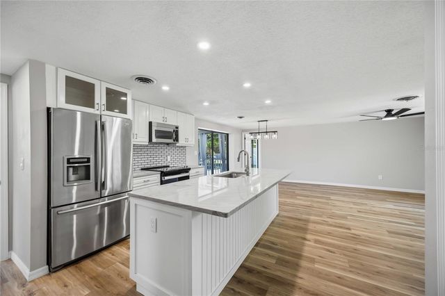 386 CABANA ROAD, Venice, FL 34293
