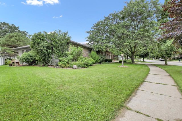 592 Ashbury DRIVE, Fond Du Lac, WI 54935