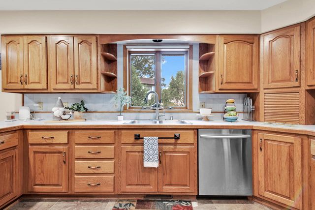 592 Ashbury DRIVE, Fond Du Lac, WI 54935
