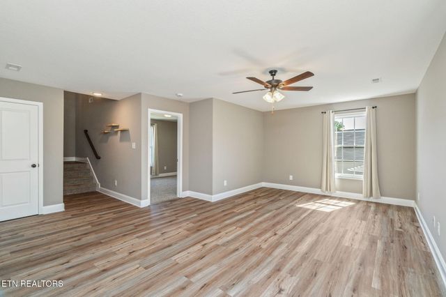 8009 Poplar Grove Lane, Powell, TN 37849