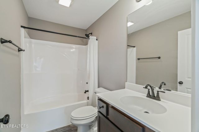 8009 Poplar Grove Lane, Powell, TN 37849