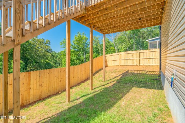 8009 Poplar Grove Lane, Powell, TN 37849