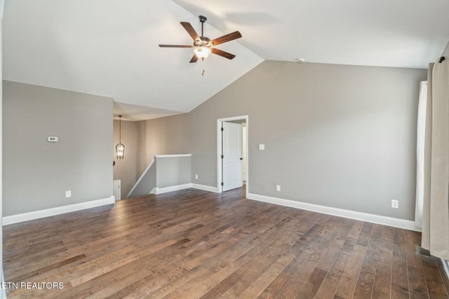 8009 Poplar Grove Lane, Powell, TN 37849