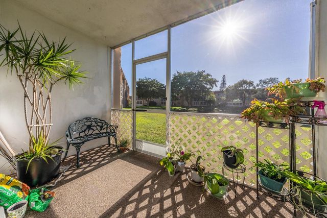 9281 Sunrise Lakes Boulevard 107, Sunrise, FL 33322