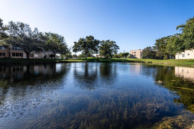 9281 Sunrise Lakes Boulevard 107, Sunrise, FL 33322