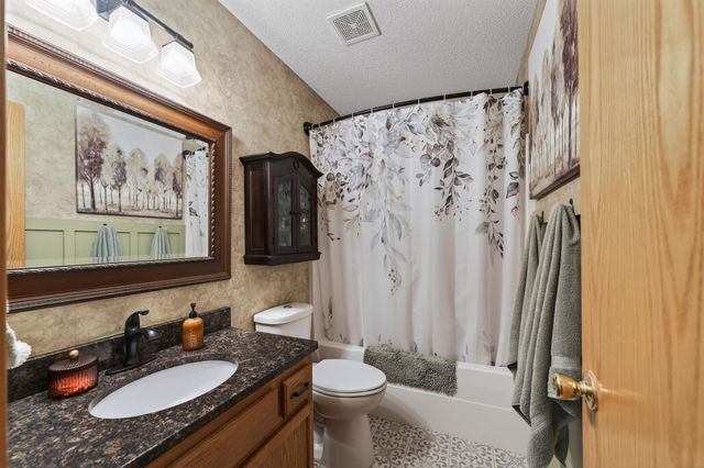 13901 W Ponderosa, Wichita, KS 67235