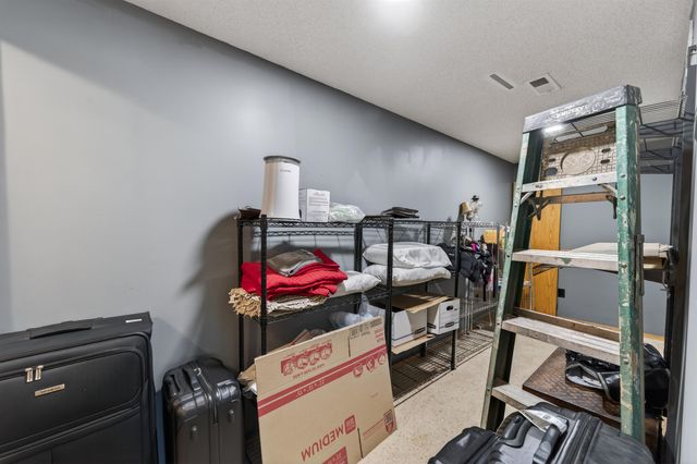 13901 W Ponderosa, Wichita, KS 67235