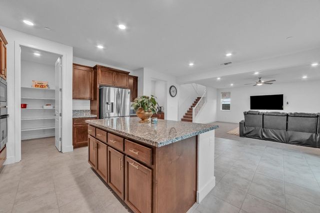 3447 Equinox Dr, Folsom, CA 95630