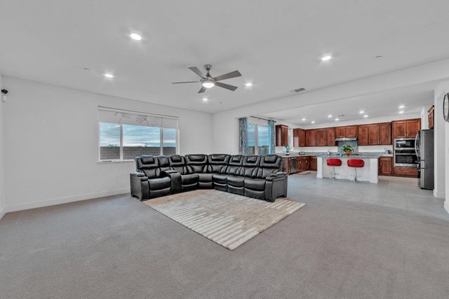 3447 Equinox Dr, Folsom, CA 95630