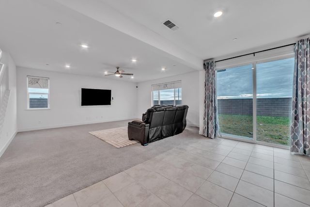 3447 Equinox Dr, Folsom, CA 95630