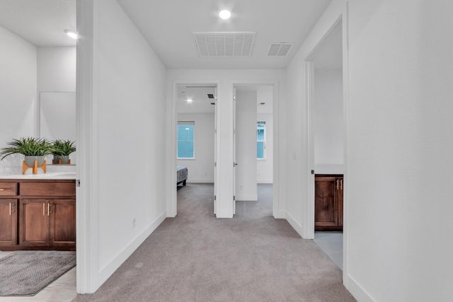 3447 Equinox Dr, Folsom, CA 95630