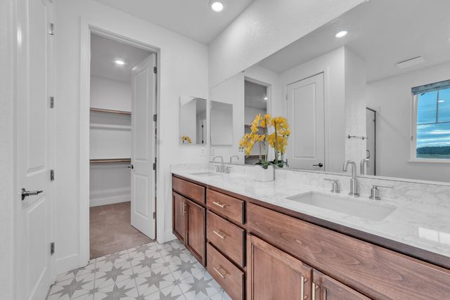 3447 Equinox Dr, Folsom, CA 95630