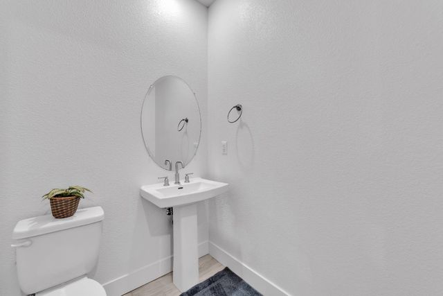 3447 Equinox Dr, Folsom, CA 95630