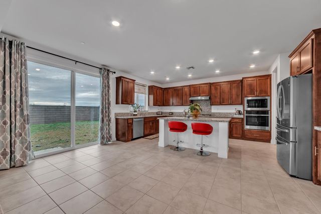 3447 Equinox Dr, Folsom, CA 95630