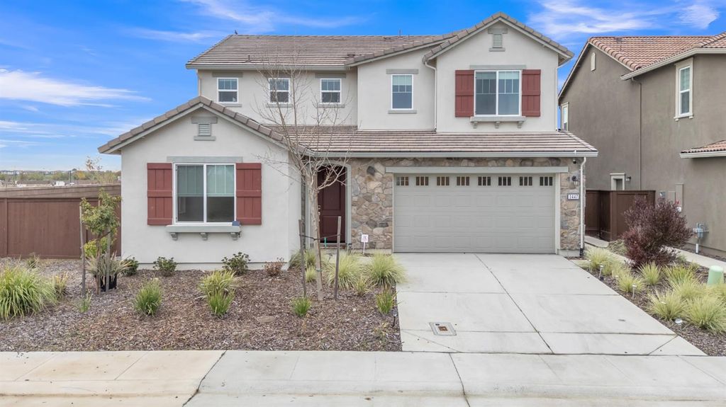 3447 Equinox Dr, Folsom, CA 95630