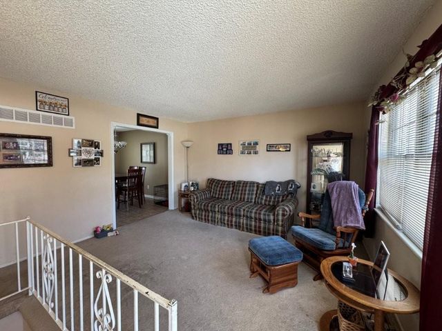 1401 Kingston Road, Blue Springs, MO 64015