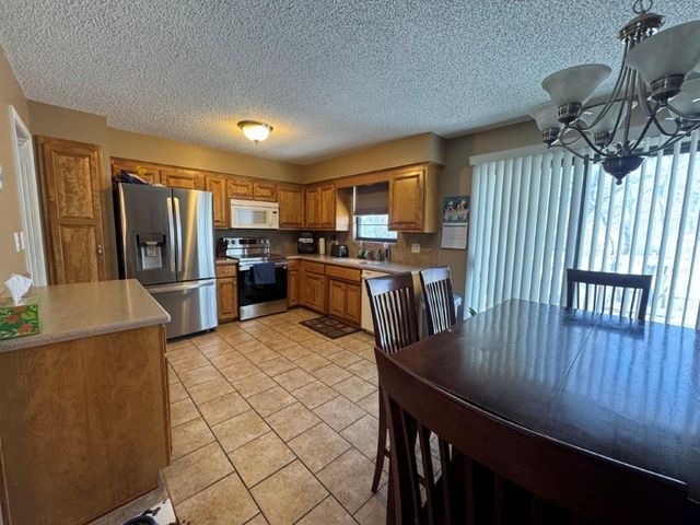 1401 Kingston Road, Blue Springs, MO 64015