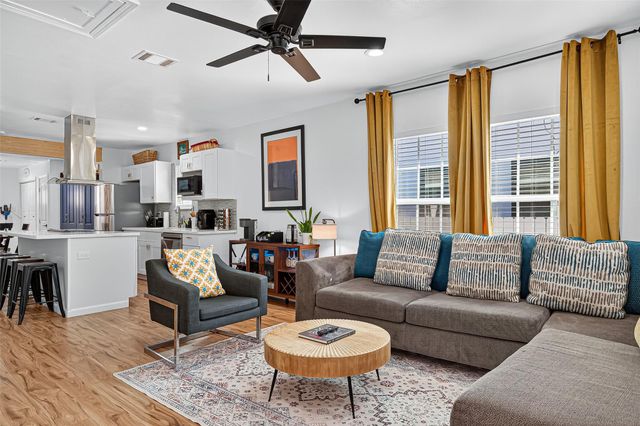 1602 Luzon Street, Houston, TX 77009