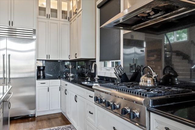 4691 Mapleview Avenue, West Bloomfield Twp, MI 48324