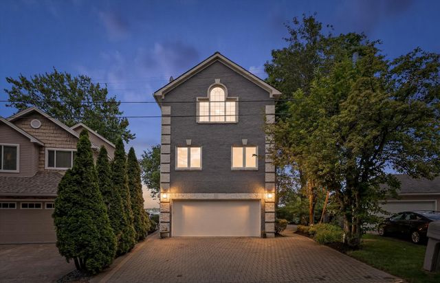 4691 Mapleview Avenue, West Bloomfield Twp, MI 48324