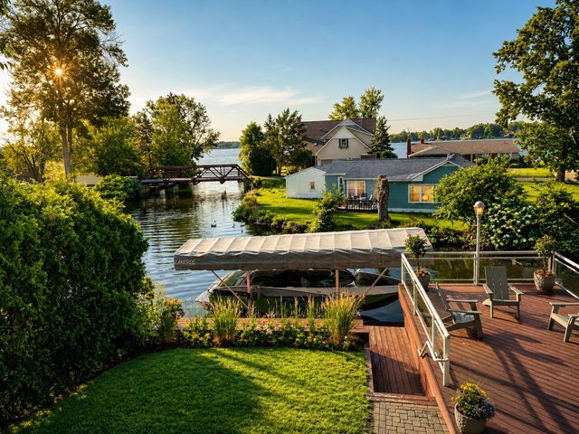 4691 Mapleview Avenue, West Bloomfield Twp, MI 48324
