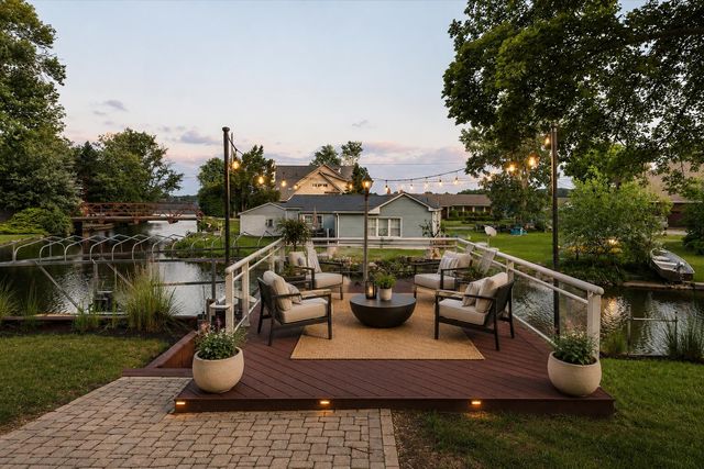 4691 Mapleview Avenue, West Bloomfield Twp, MI 48324