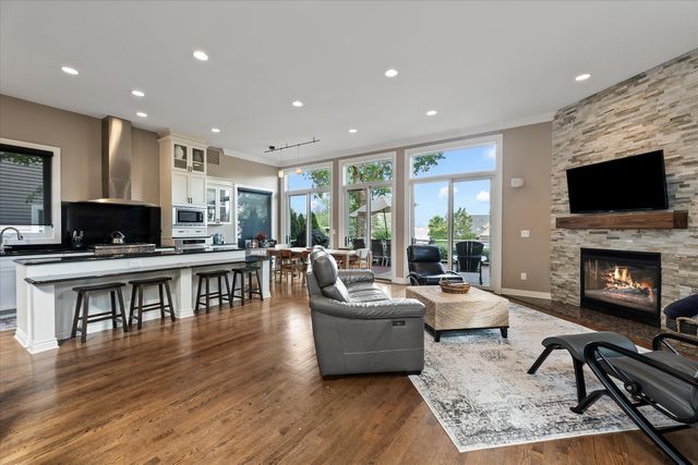 4691 Mapleview Avenue, West Bloomfield Twp, MI 48324