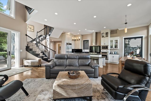 4691 Mapleview Avenue, West Bloomfield Twp, MI 48324