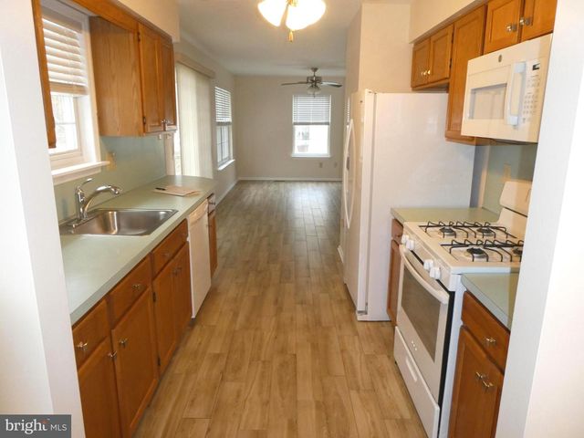 13 BIRCH AVE, Hammonton, NJ 08037