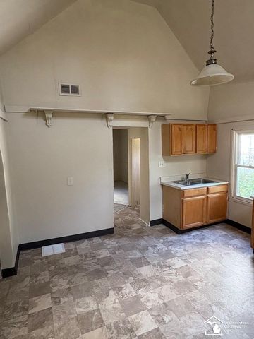 1017 humphrey Street, Monroe, MI 48161