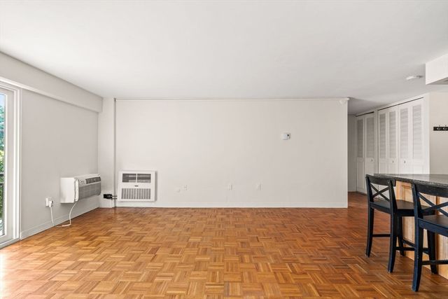 1025 Hancock St 4A, Quincy, MA 02169
