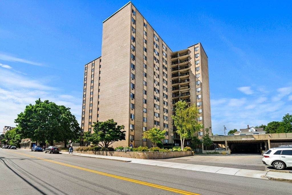 1025 Hancock St 4A, Quincy, MA 02169