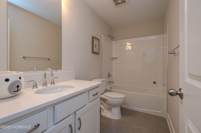 2605 Charleston Drive, Monroe, NJ 08831