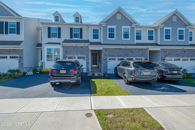 2605 Charleston Drive, Monroe, NJ 08831