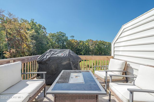 2605 Charleston Drive, Monroe, NJ 08831