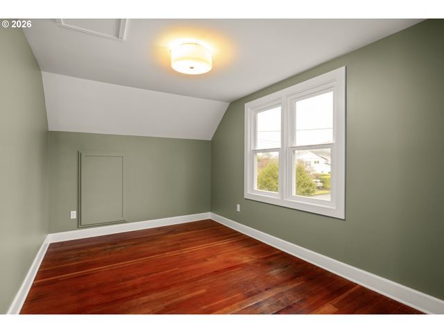 3006 Se 74TH Ave, Portland, OR 97206