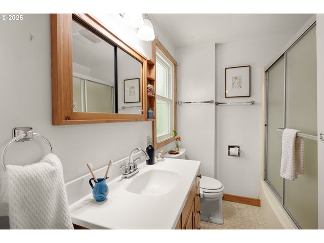 3006 Se 74TH Ave, Portland, OR 97206