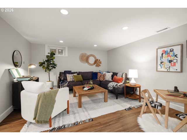 3006 Se 74TH Ave, Portland, OR 97206