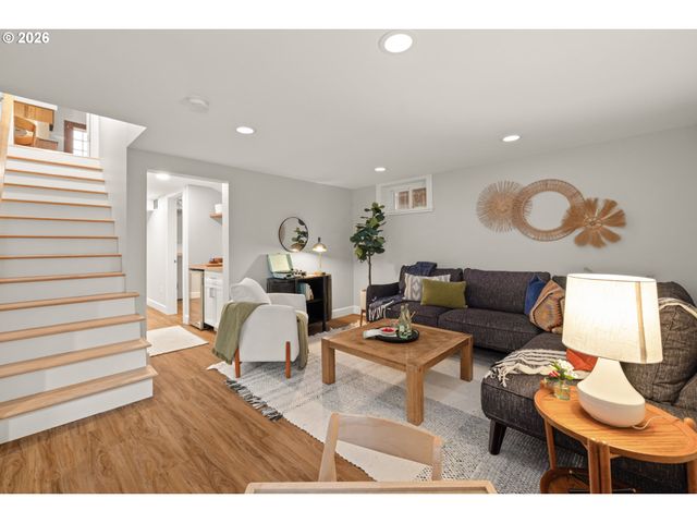 3006 Se 74TH Ave, Portland, OR 97206