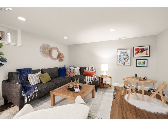 3006 Se 74TH Ave, Portland, OR 97206