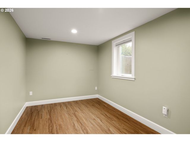 3006 Se 74TH Ave, Portland, OR 97206