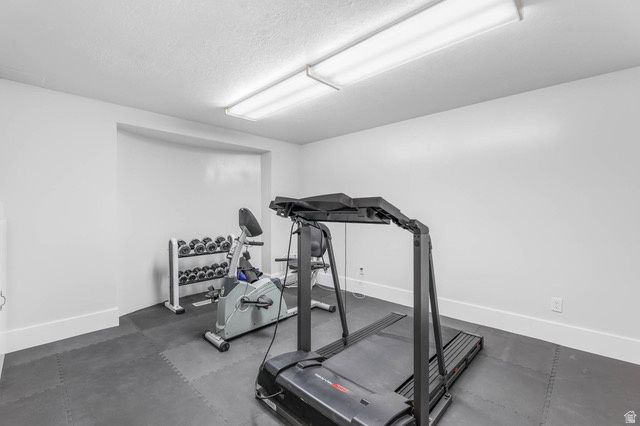 2342 E CHARROS RD, Sandy, UT 84092