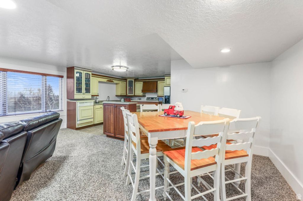 Image 30 of property listing at 2342 E CHARROS RD, Sandy, UT 84092
