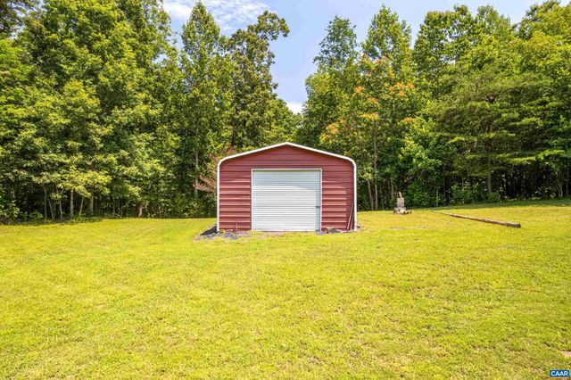 858 CHAPEL RD, Buckingham, VA 23123