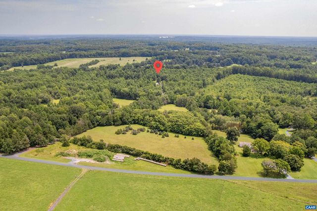 858 CHAPEL RD, Buckingham, VA 23123