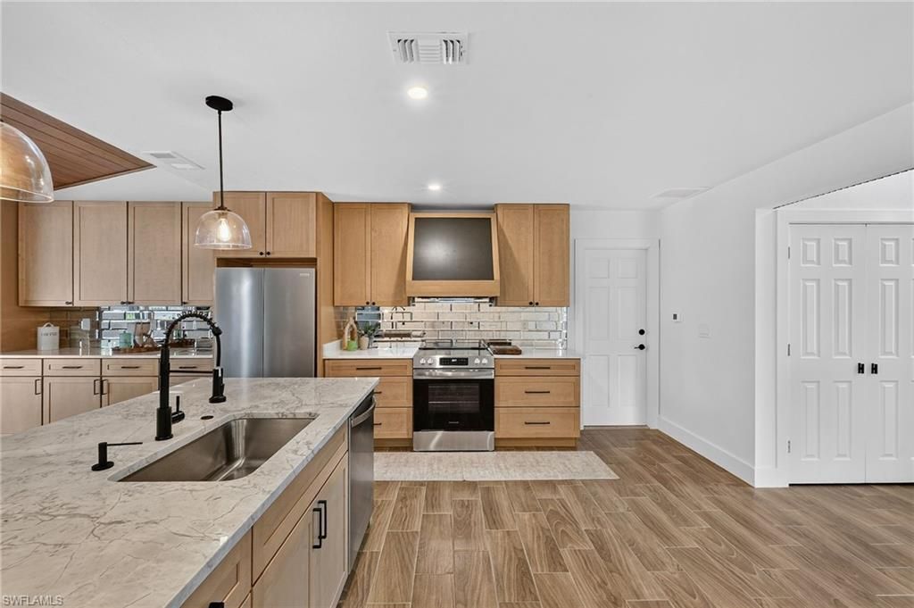9100 Aster RD, FORT MYERS, FL 33967 — photo 5