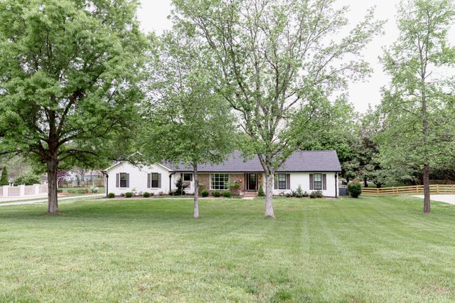 2509 Hillsboro Rd, Franklin, TN 37069