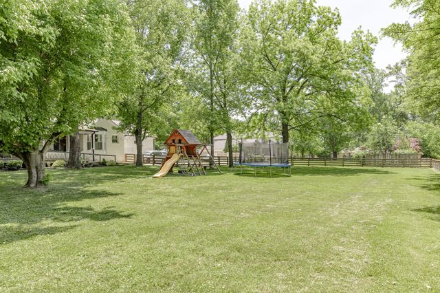 2509 Hillsboro Rd, Franklin, TN 37069