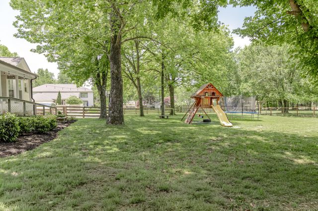 2509 Hillsboro Rd, Franklin, TN 37069